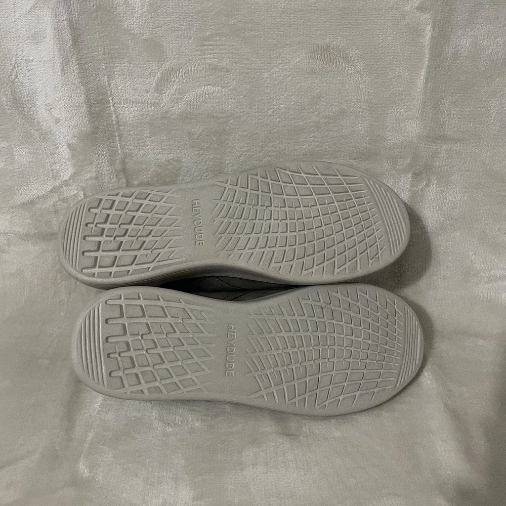 Hey Dude Jo Wally Mid Suede Chukka Boots Men's Size 8 Gray Lightweight Ankle‎
